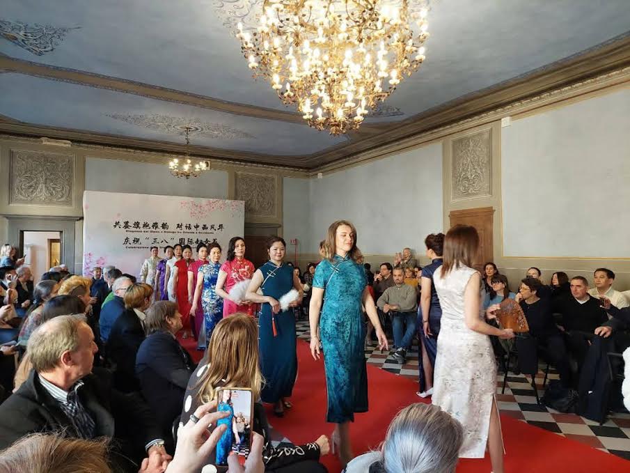 Tra Oriente e Occidente: l’abito tradizionale cinese in mostra a Firenze